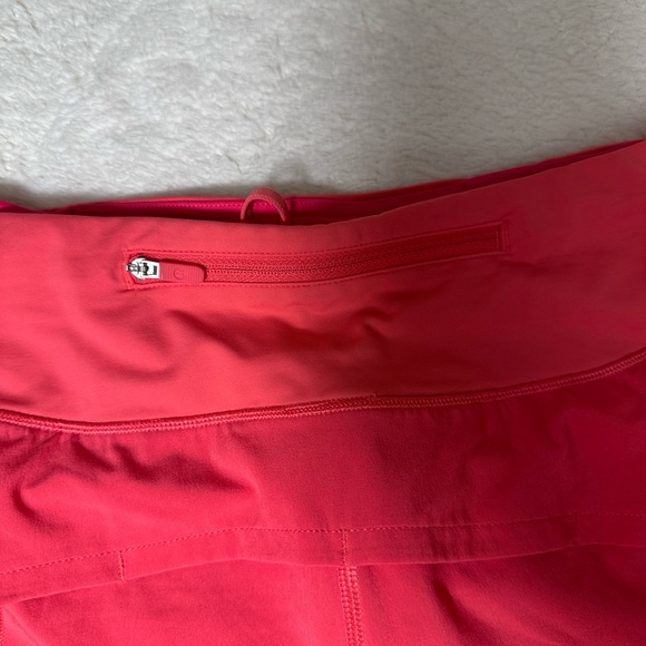 Lululemon Speed Up Mid Rise Short 4” Inseam Size 12 - Picture 6 of 7